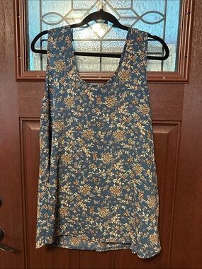 Daytrip Floral Scoop Neck Tank in Blue and Tan